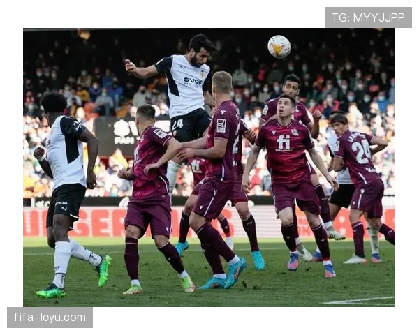 南特队防线表现亮眼,防守稳固助力球队竞争力显著提升 南特队防线表现亮眼,防守稳固助力球队竞争力显著提升