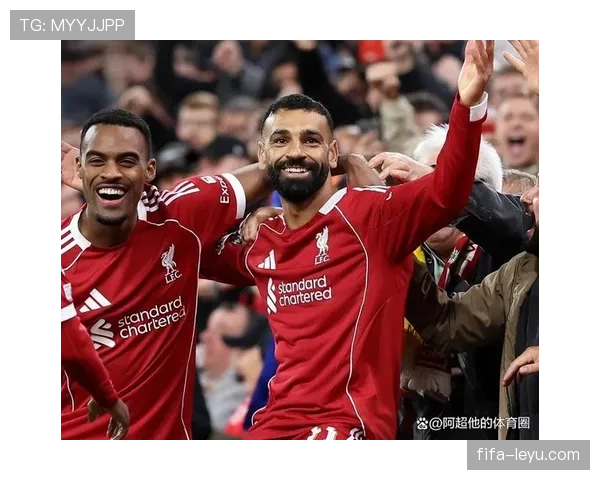 范戴克与斯洛特携手引领球队重返巅峰,战术革新与团队精神成制胜关键 范戴克与斯洛特携手引领球队重返巅峰,战术革新与团队精神成制胜关键