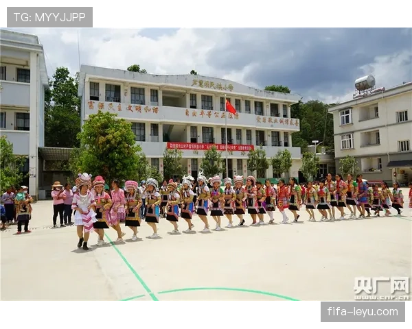 罗贝托状态回暖，灵活切换角色助力球队战术创新引关注