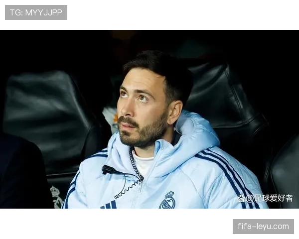 库尔图瓦与安切洛蒂联手打造战术核心，稳健表现助皇马重返巅峰